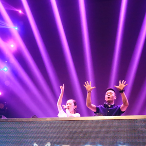 新婚少妇借种HD
